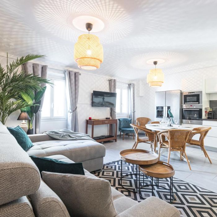 Cannes Felix Faure, spacious flat